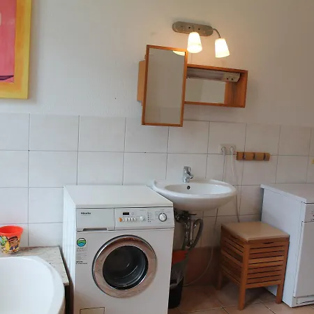 Apartment Large Aaprtment In Germany With Garden *